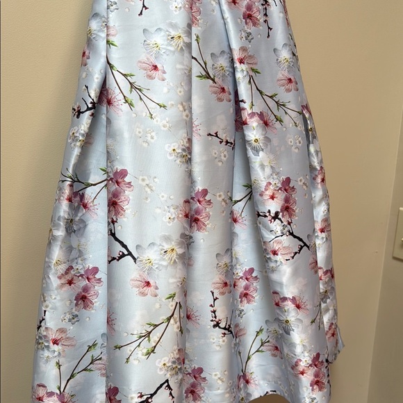 Ted Baker Floral A-Line Skirt in Light Blue - Picture 4 of 10